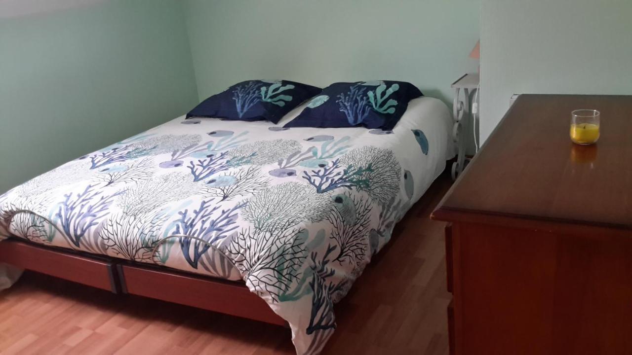 Agreable Logement Dans Petit Village Sud-Essonne Champcueil Exterior foto